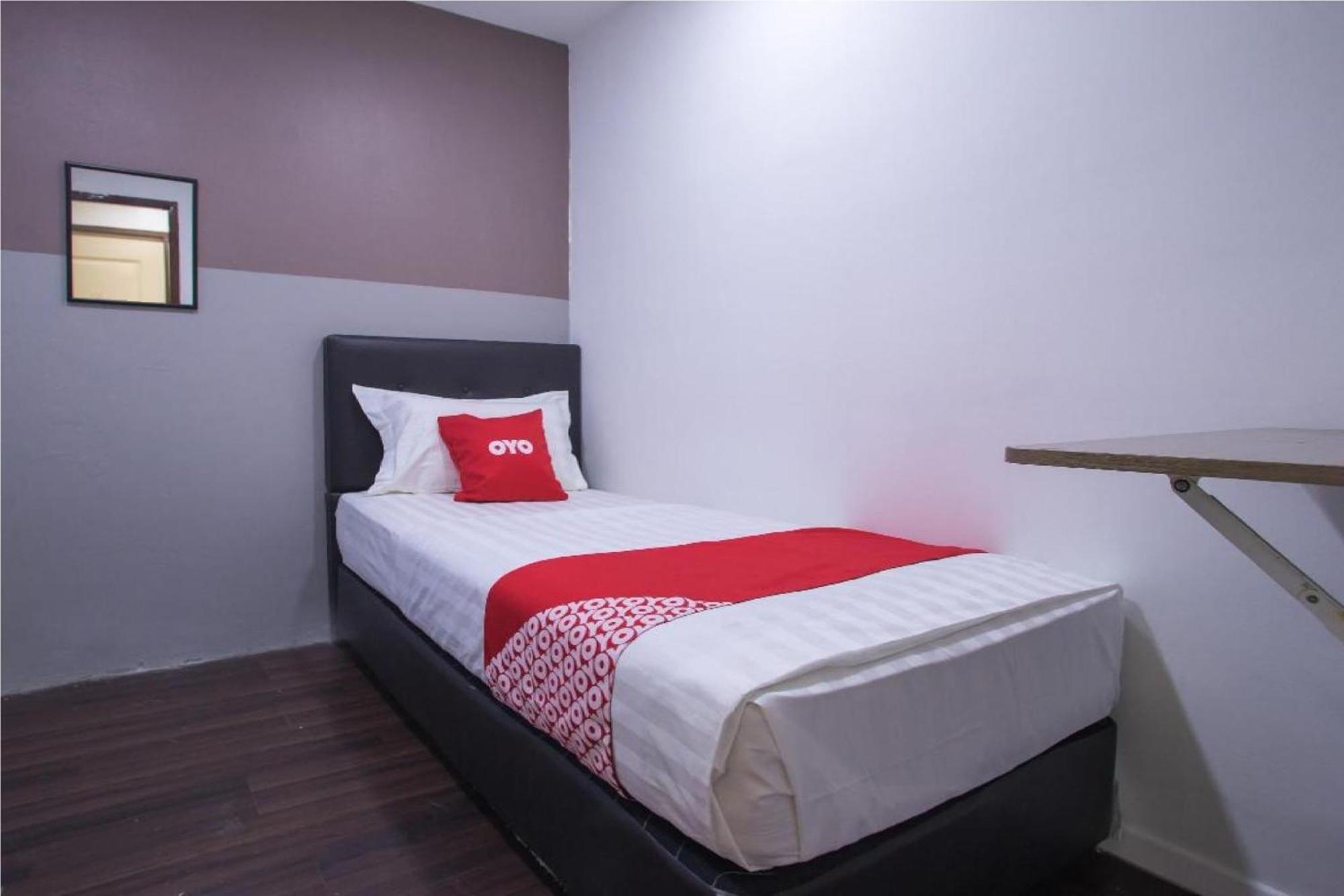 Oyo 90281 Hotel Taj Seksyen 13 Shah Alam Exteriör bild
